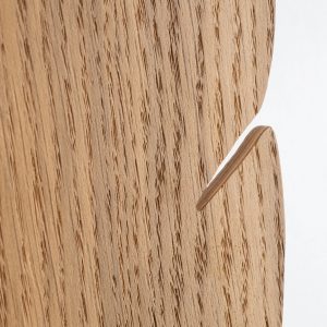 HOJA WOOD KINKIET 4" se traduit en français par "HOJA WOOD APPLIQUE 4